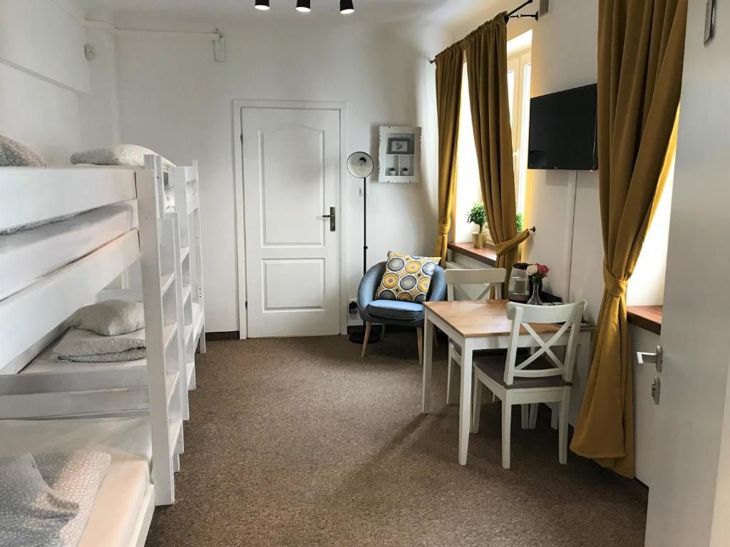 Хостелы Hostel Coco Варшава-38